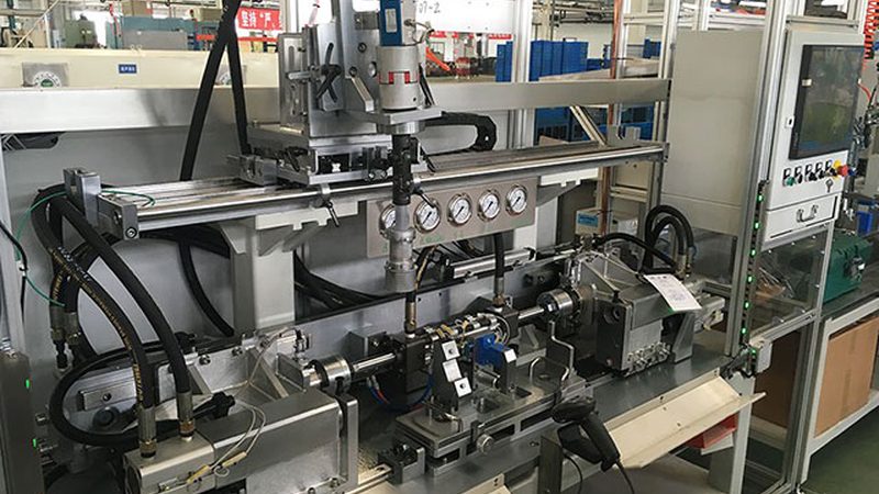焊接机器人工作站系统集成方案：关键要素与选型要点