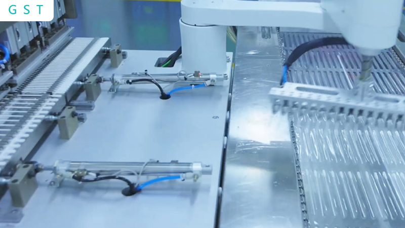 小标题：喷涂机器人概述